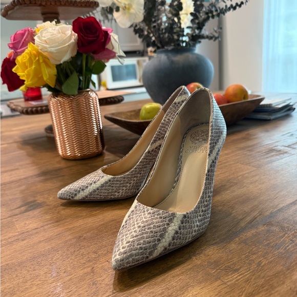Vince Camuto Snakeskin Patterned Heels - Picture 2 of 4